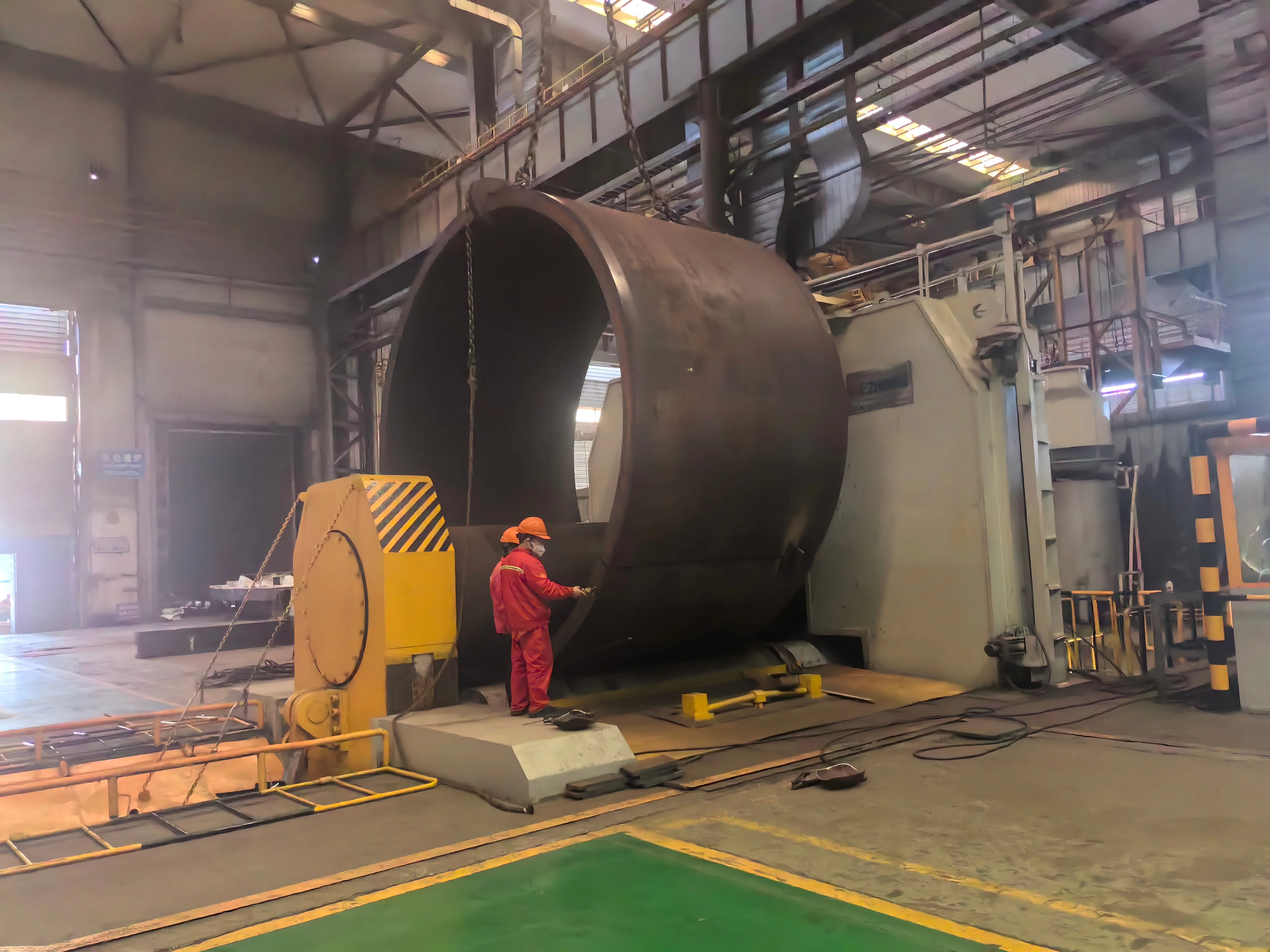 Full hydraulic driven horizontal downward 3-roll plate bending machine structure