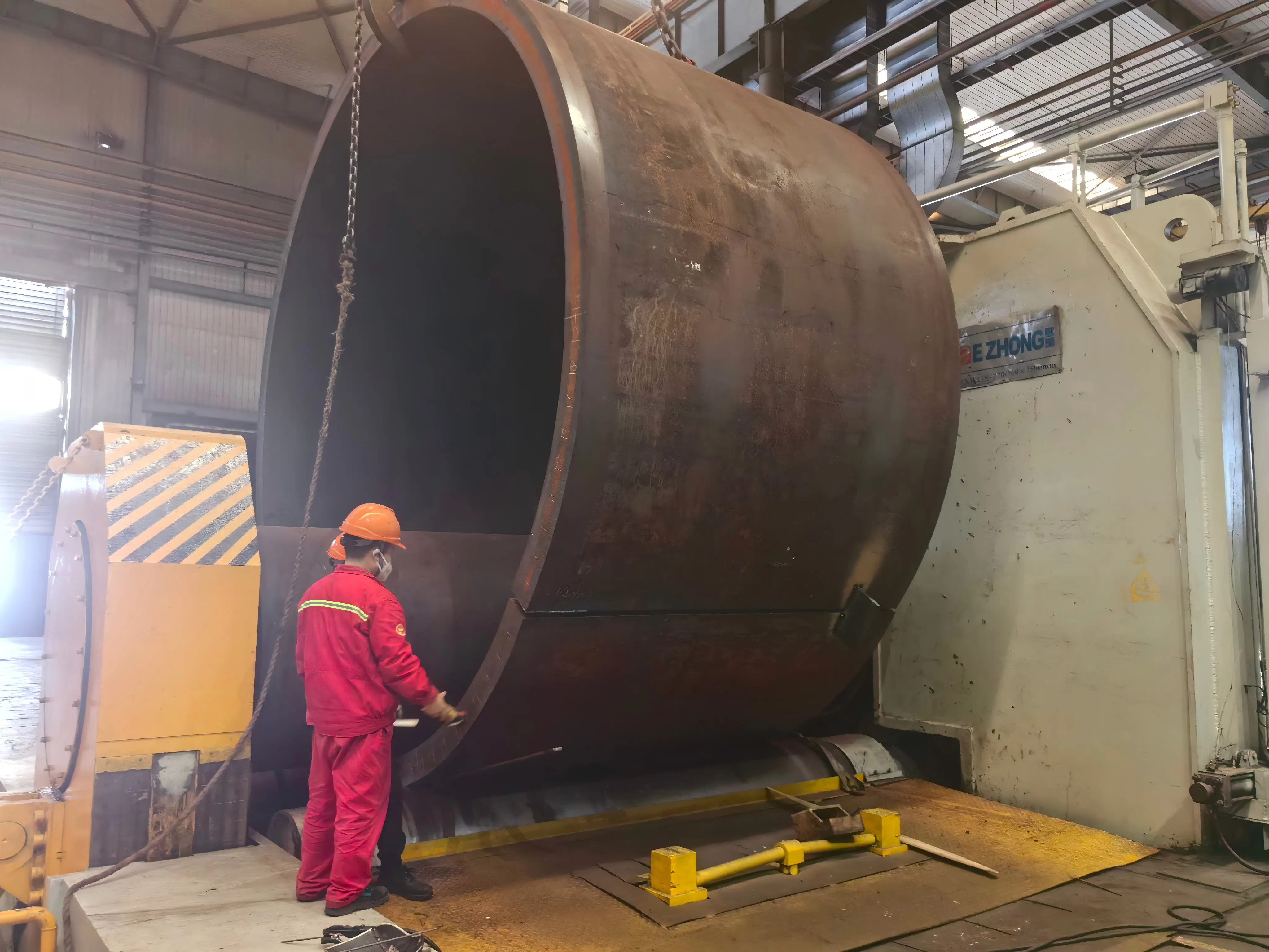 Hydraulic pre-unloading system